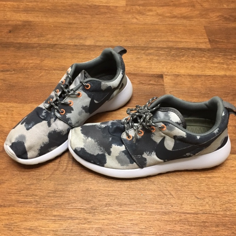 Nike Roshe Run - Picture 4 of 8
